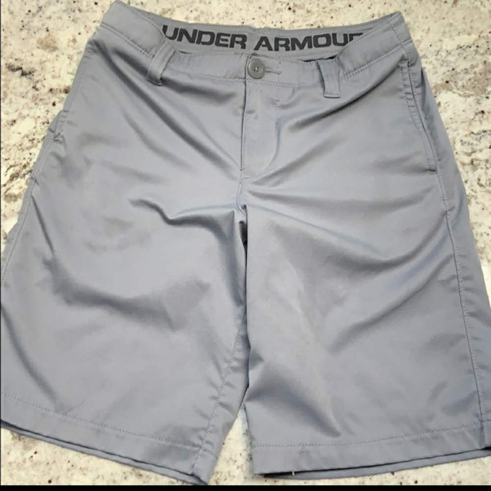 Boys Youth Grey Under Armour Golf Shorts size 10